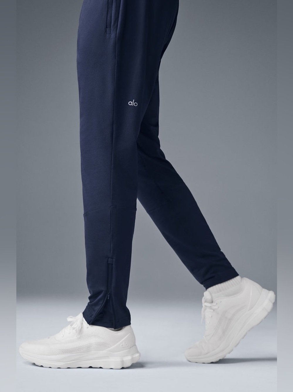 Alo Yoga Conquer React Performance Pant
